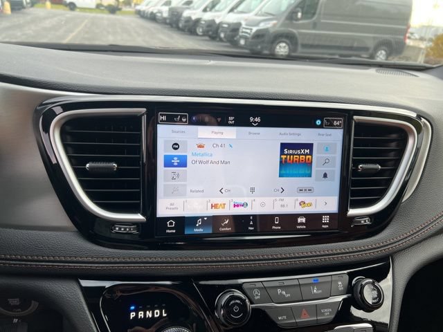 New 2026 Chrysler Pacifica Pinnacle FWD image 23