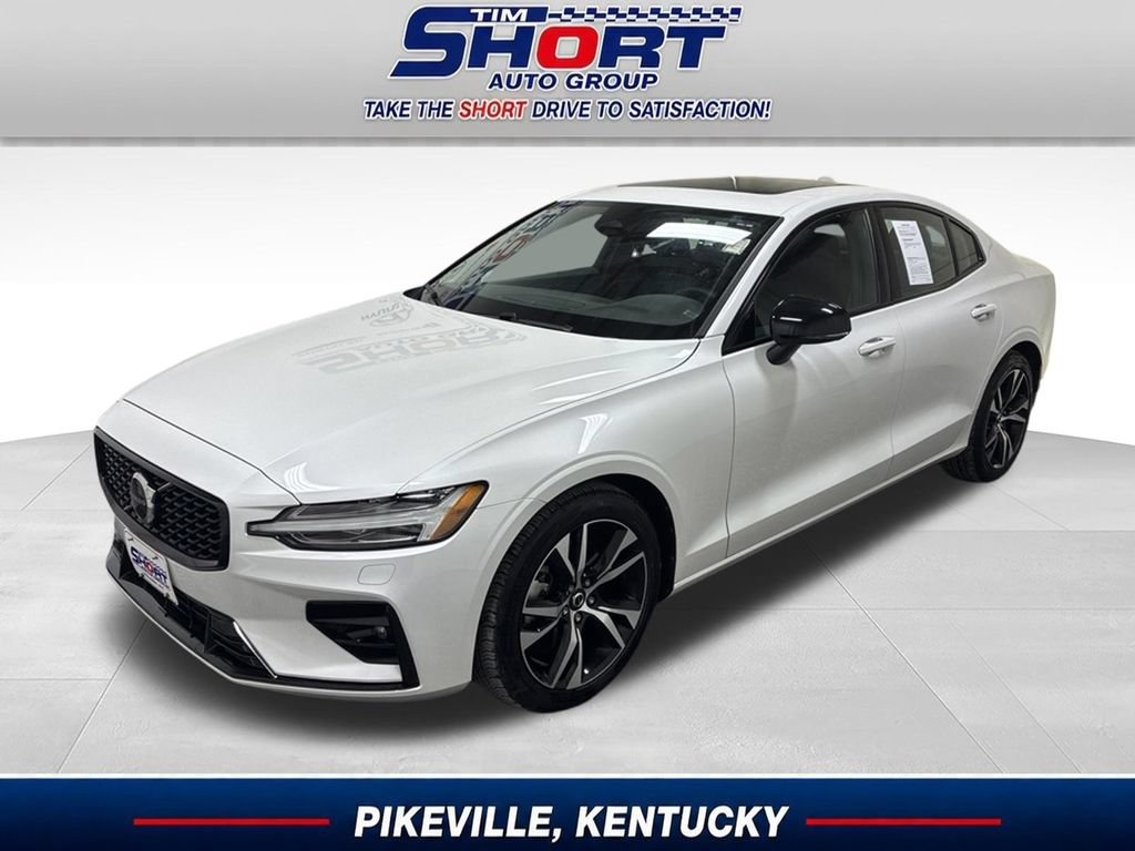 Used 2025 Volvo S60 B5 Core AWD/4WD image 1