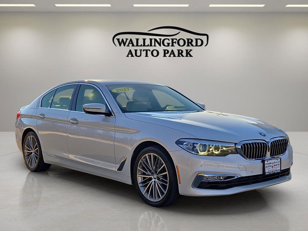 Used 2017 BMW 530i xDrive image 3