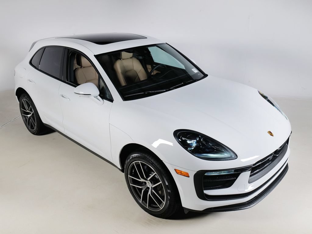 Certified 2026 Porsche Macan AWD/4WD image 16