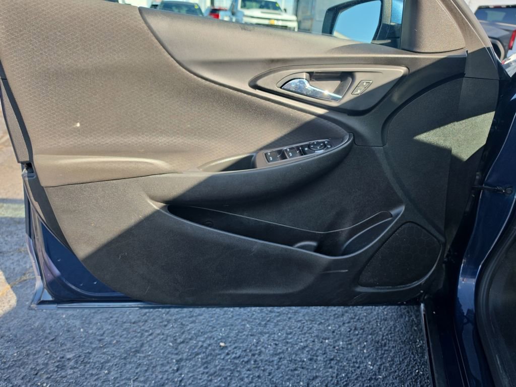 Used 2022 Chevrolet Malibu LT FWD image 12