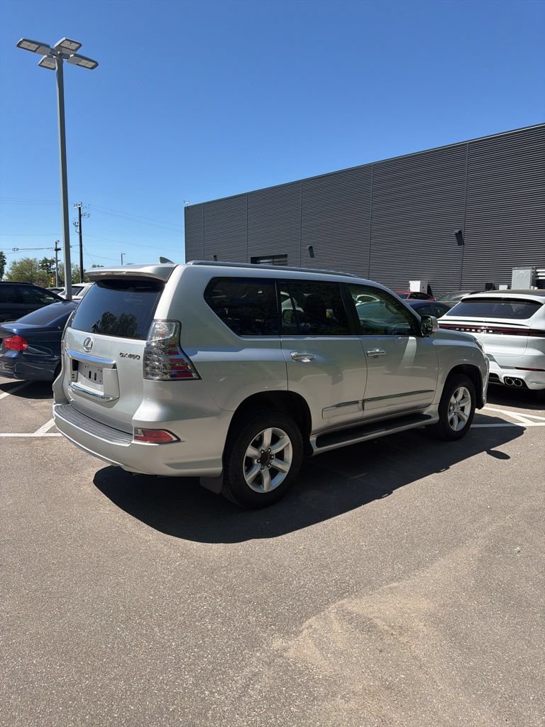 Used 2017 Lexus GX 460 w/ Navigation Package AWD/4WD image 3