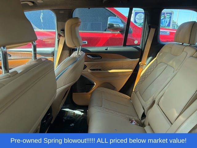 Used 2022 Jeep Grand Cherokee Summit AWD/4WD image 14