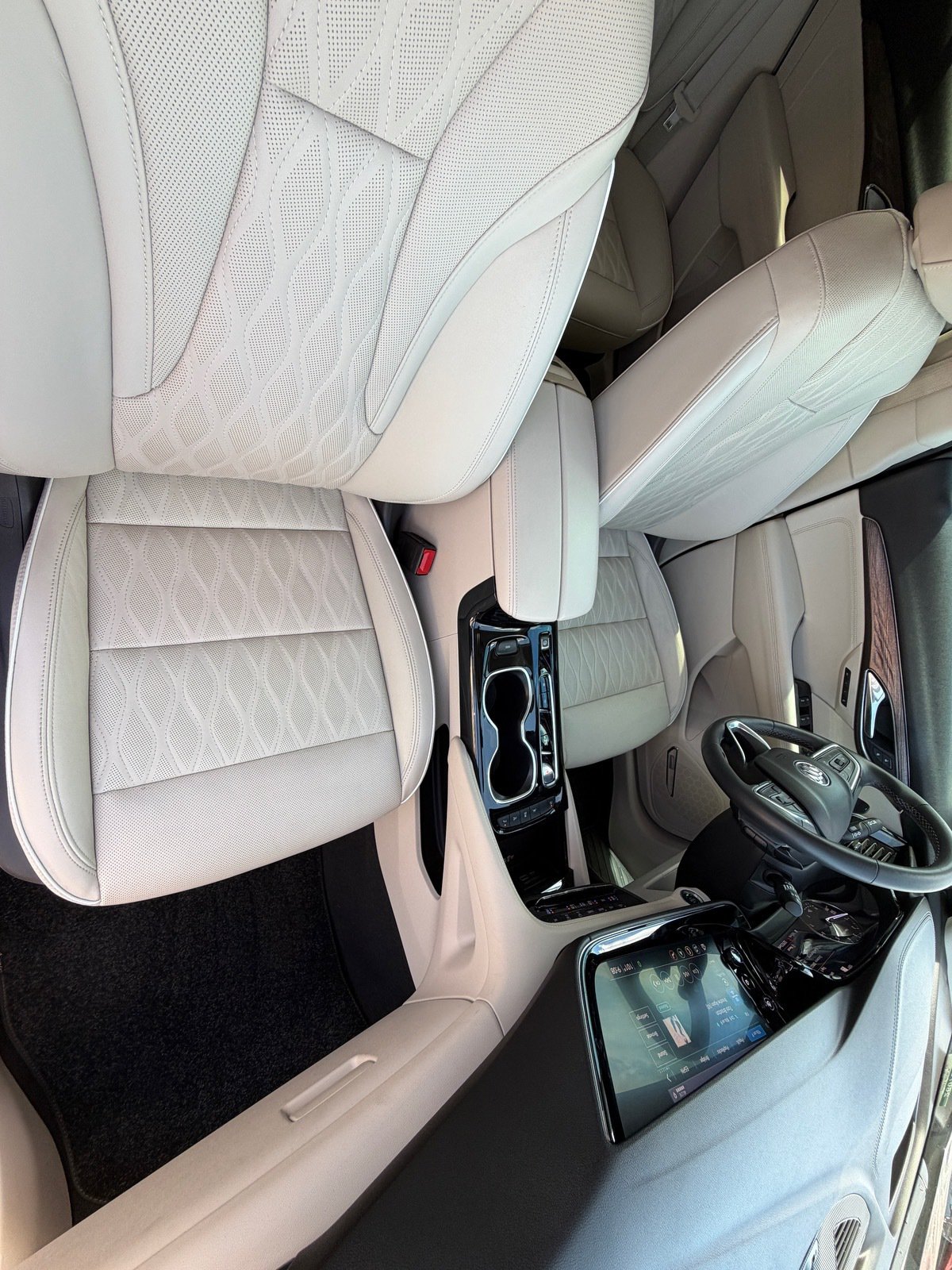 Used 2021 Buick Envision Avenir w/ Technology Package II FWD image 10