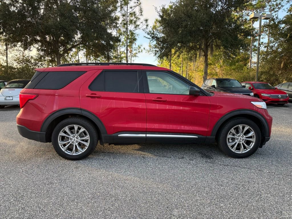 Used 2021 Ford Explorer XLT w/ Equipment Group 202A image 7