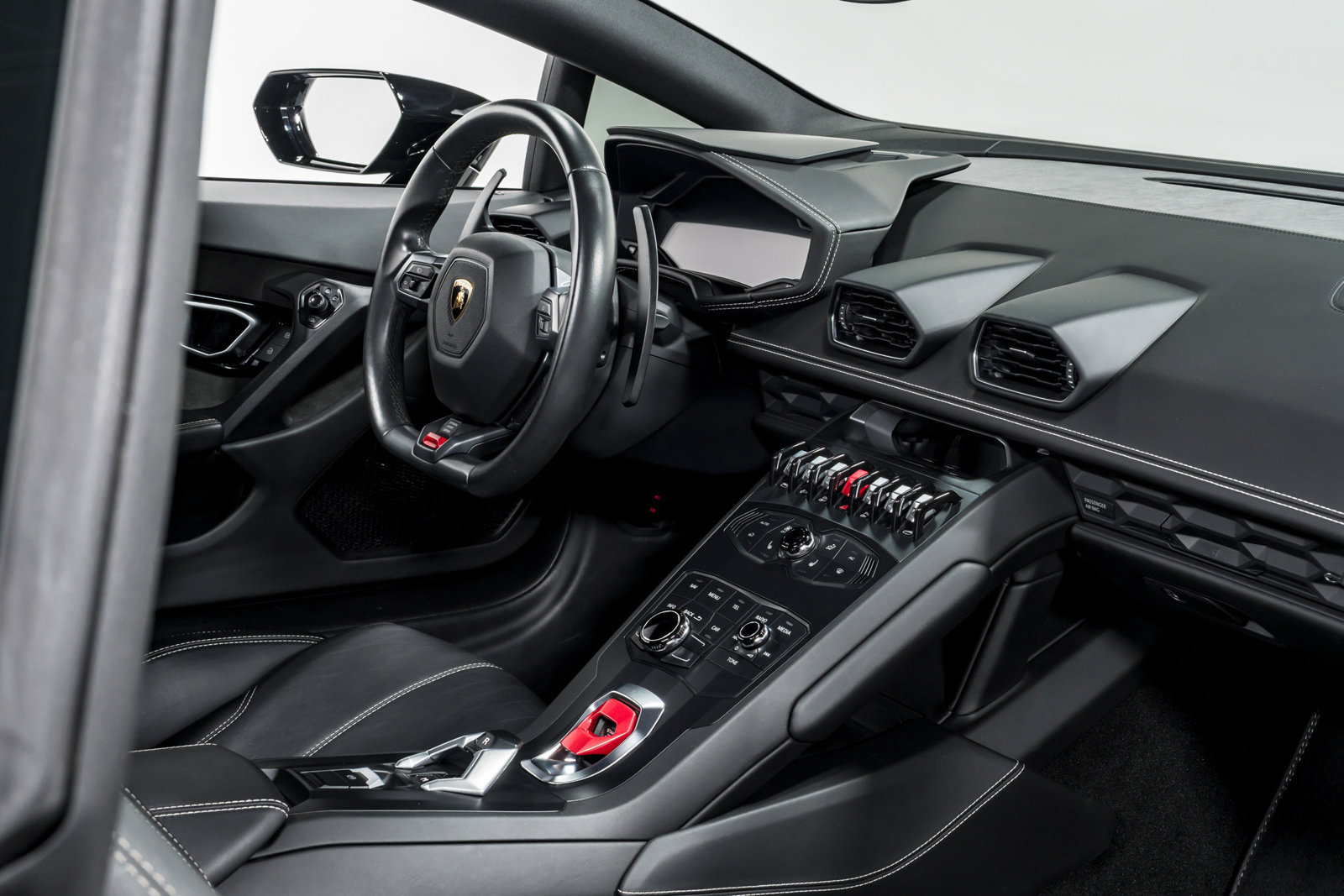 Used 2016 Lamborghini Huracan LP 610-4 AWD/4WD image 31
