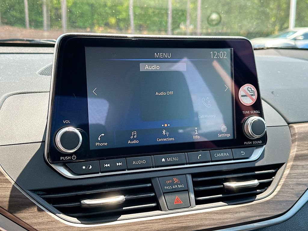 Used 2024 Nissan Altima 2.5 SV FWD image 13