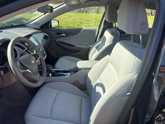 Used 2025 Chevrolet Malibu LT image 17