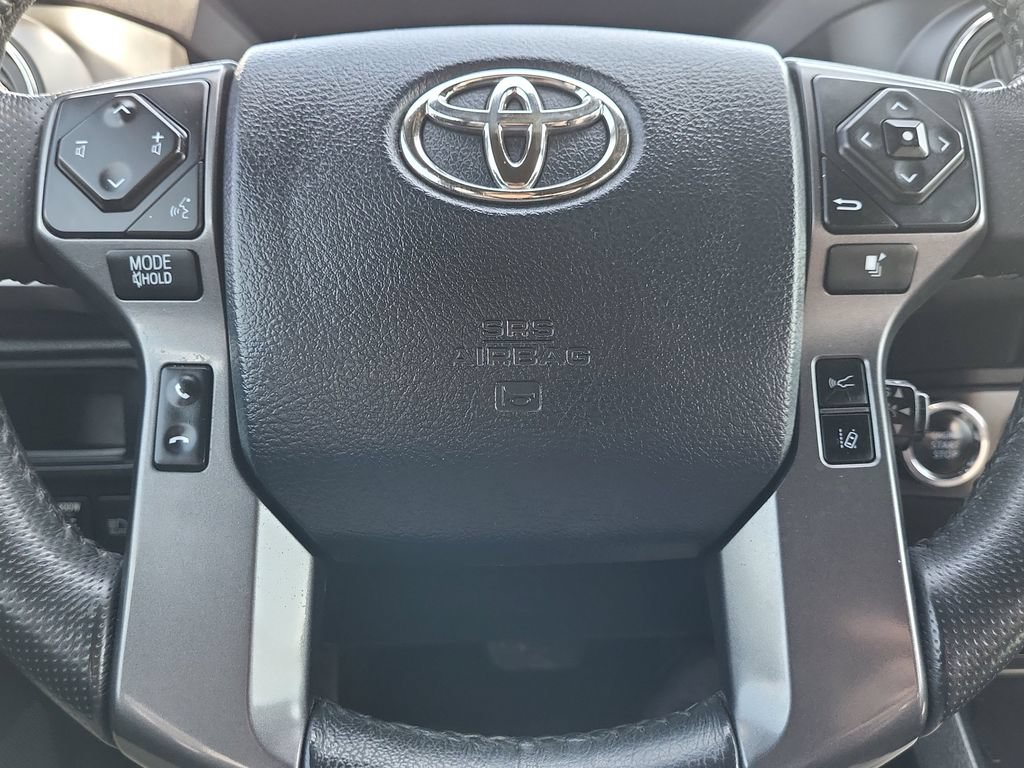 Used 2019 Toyota Tacoma TRD Off-Road w/ Technology Package AWD/4WD image 18