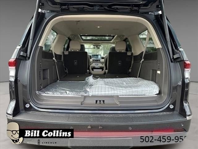 New 2024 Lincoln Navigator L Reserve AWD/4WD image 7
