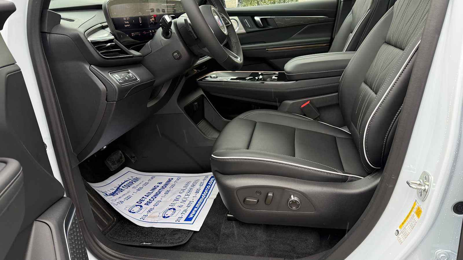New 2026 Buick Enclave Avenir w/ Super Cruise Package image 7