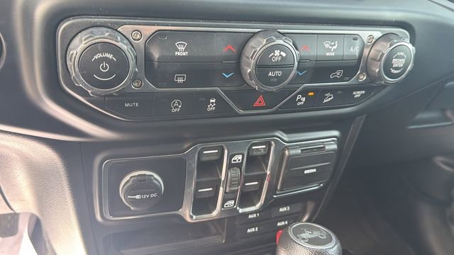 Used 2019 Jeep Wrangler Unlimited Sahara image 14