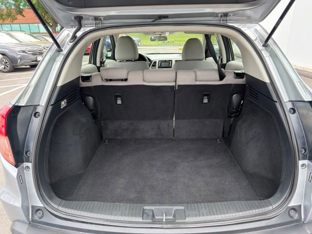 Used 2018 Honda HR-V LX image 21