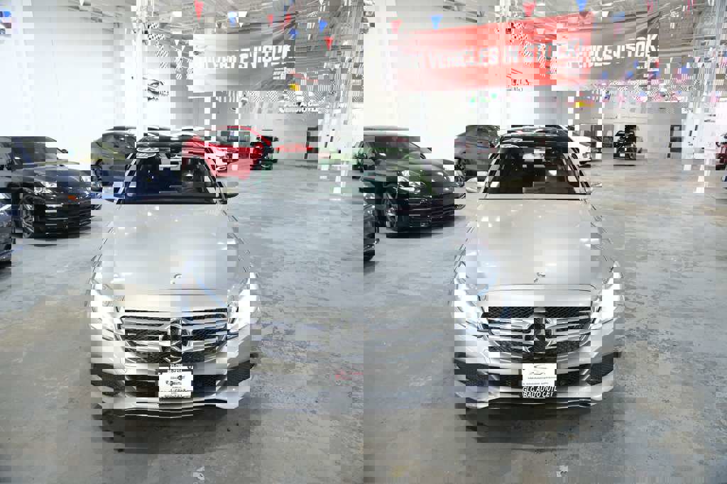 Used 2015 Mercedes-Benz C 300 4MATIC Sedan image 3