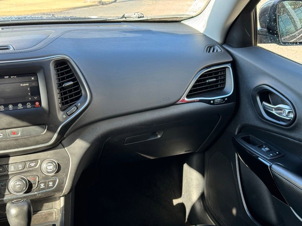 Used 2019 Jeep Cherokee Latitude Plus image 48