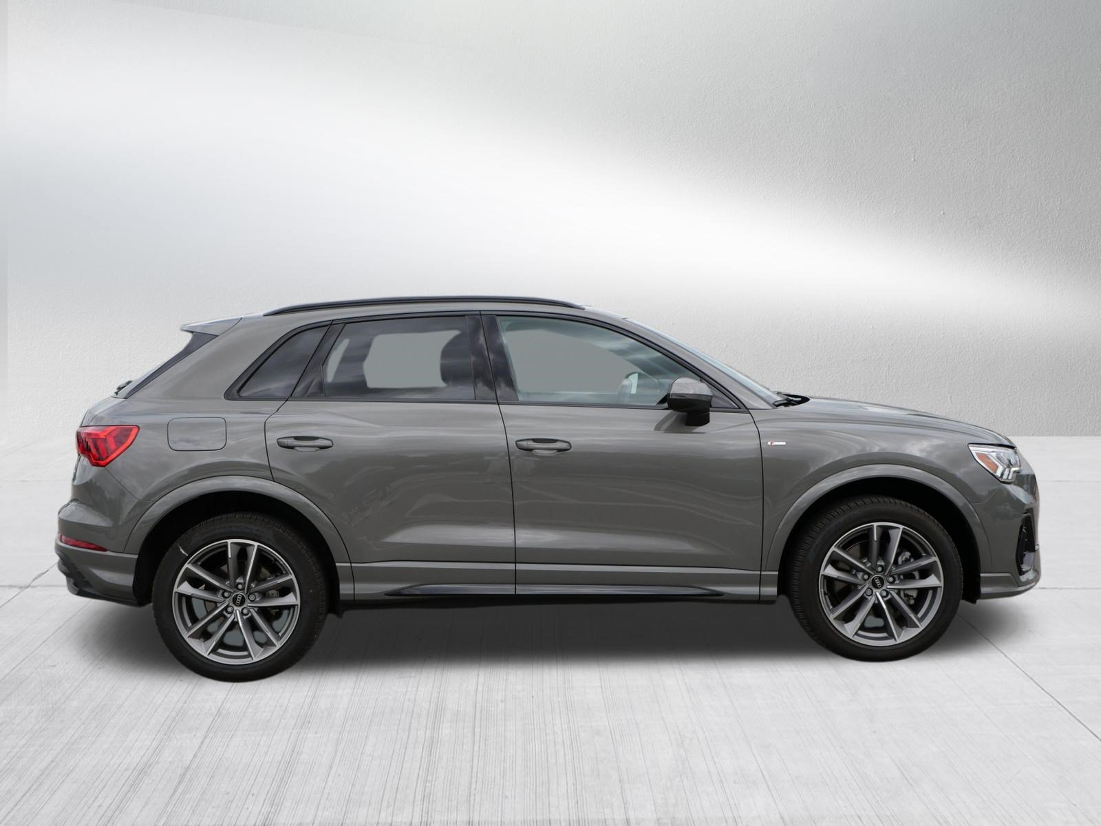 Certified 2025 Audi Q3 2.0T Premium w/ Convenience Package AWD/4WD image 8