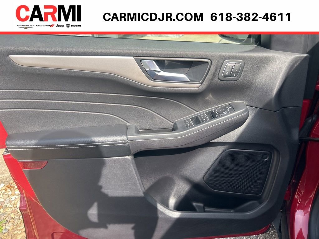 Used 2022 Ford Escape SEL w/ Technology Package image 13