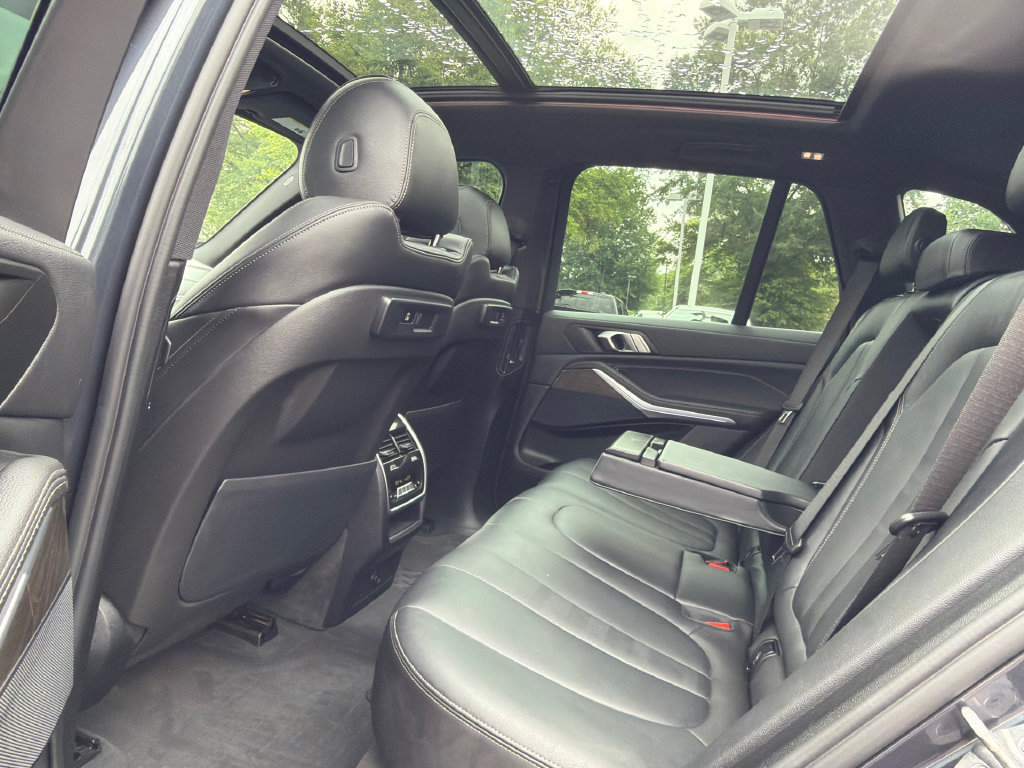 Used 2022 BMW X5 xDrive40i w/ Premium Package AWD/4WD image 21