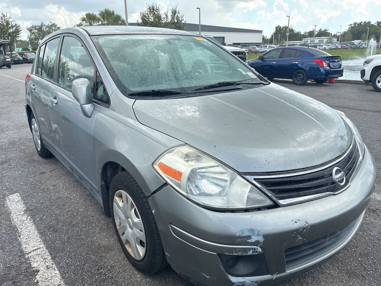 Used 2011 Nissan Versa 1.8 S w/ Plus Pkg FWD image 4