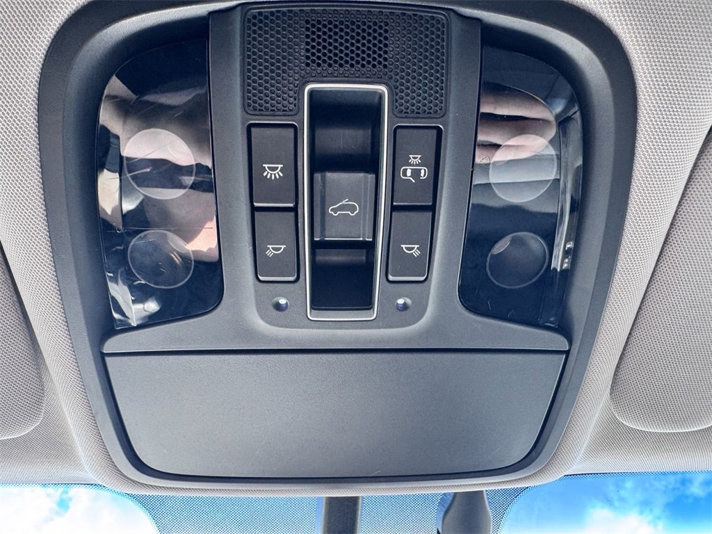 Used 2016 Kia Sorento EX w/ EX Touring Package image 21