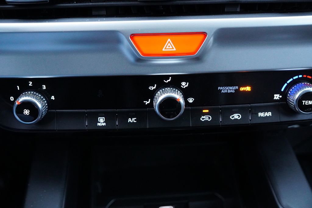 Used 2021 Kia Telluride LX image 24