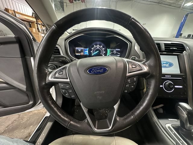 Used 2016 Ford Fusion Titanium FWD image 15