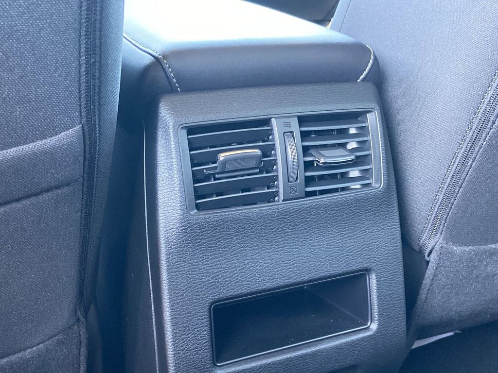 New 2026 Mitsubishi Outlander ES FWD image 17