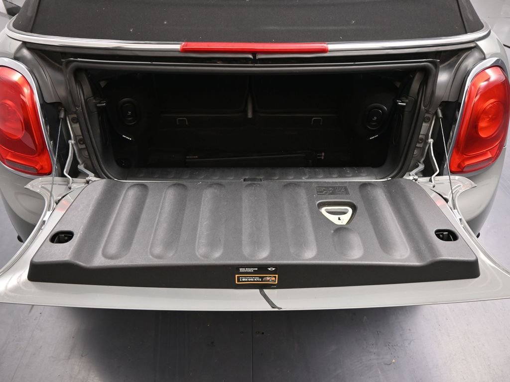 Used 2017 MINI Cooper Convertible image 29