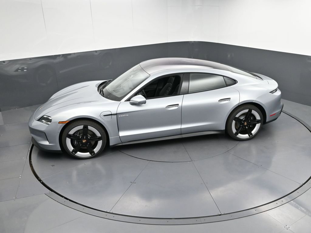 Certified 2025 Porsche Taycan image 33