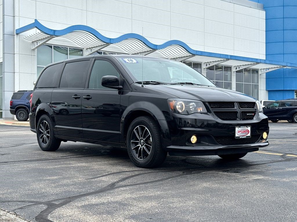 Used 2018 Dodge Grand Caravan SE FWD image 3