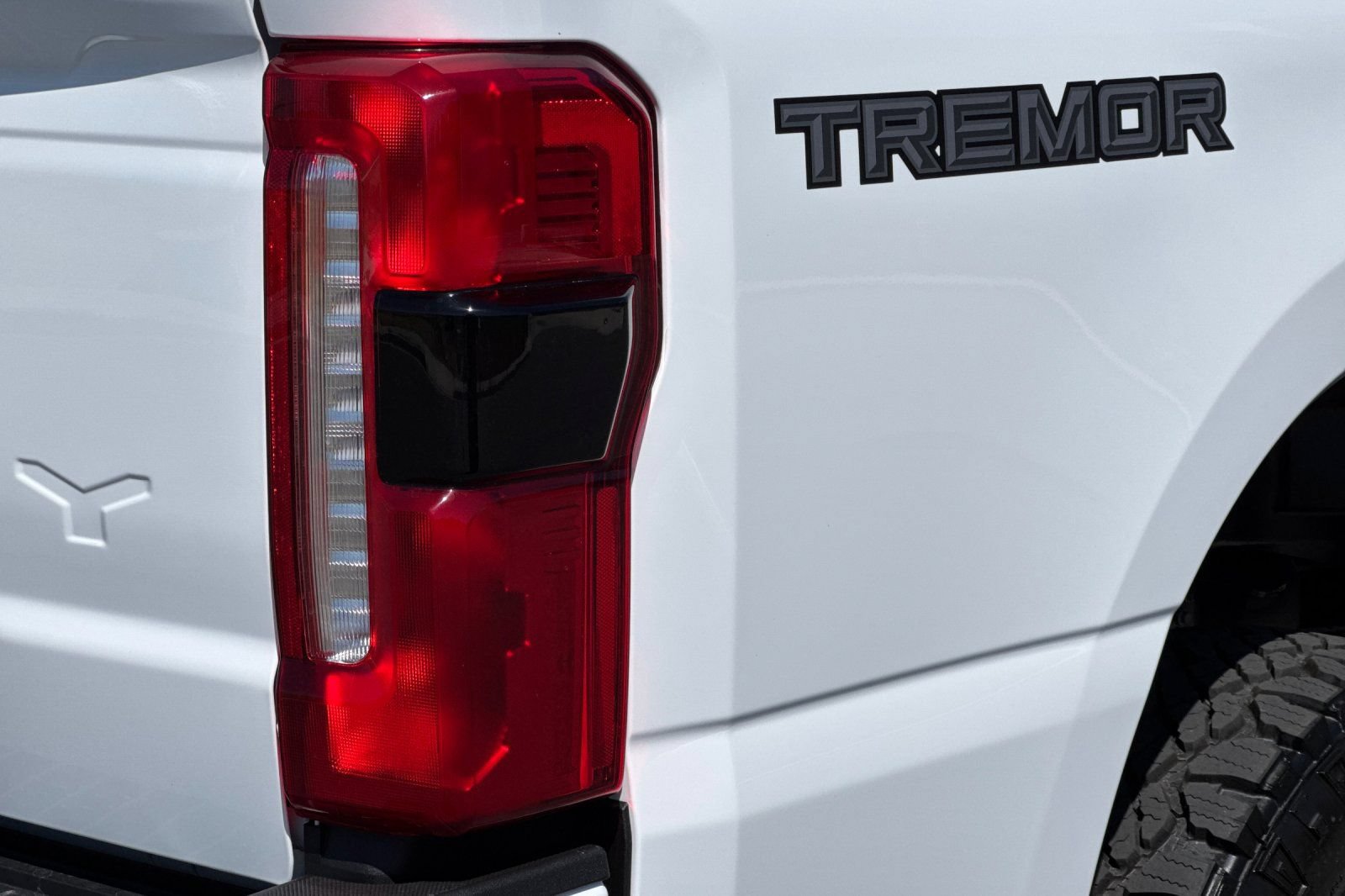 New 2026 Ford F350 Lariat w/ Tremor Off-Road Package AWD/4WD image 32