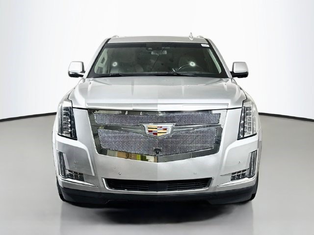 Used 2020 Cadillac Escalade Premium Luxury RWD image 2