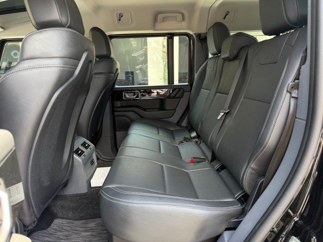 Used 2024 INEOS Grenadier Station Wagon AWD/4WD image 10