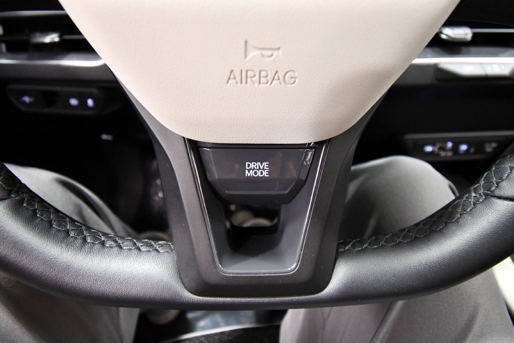 Certified 2025 Kia K4 EX w/ GT-Line Sunroof Package FWD image 19