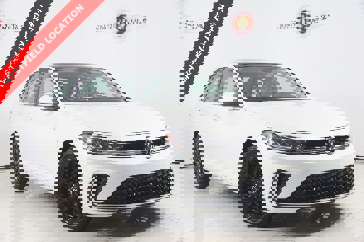 Used 2025 Volkswagen Jetta SE image 1