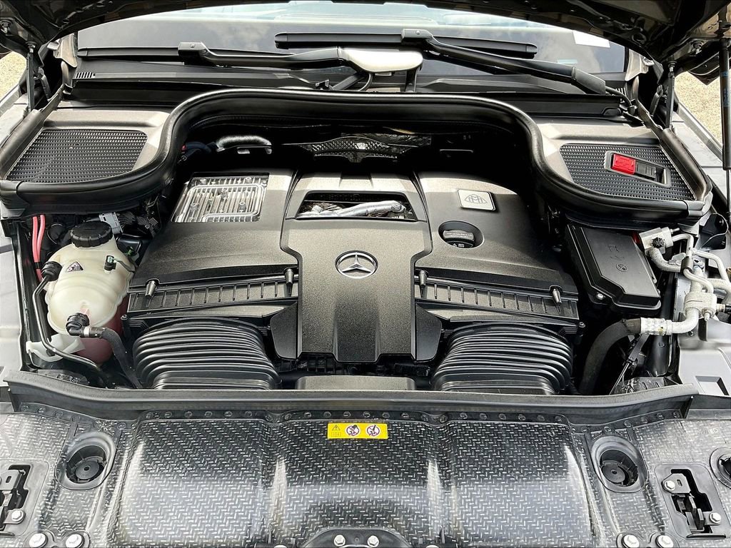 Used 2023 Mercedes-Benz Maybach GLS 600 4MATIC image 30