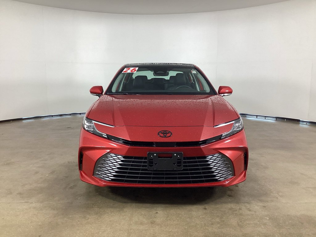 Used 2026 Toyota Camry XLE AWD/4WD image 2