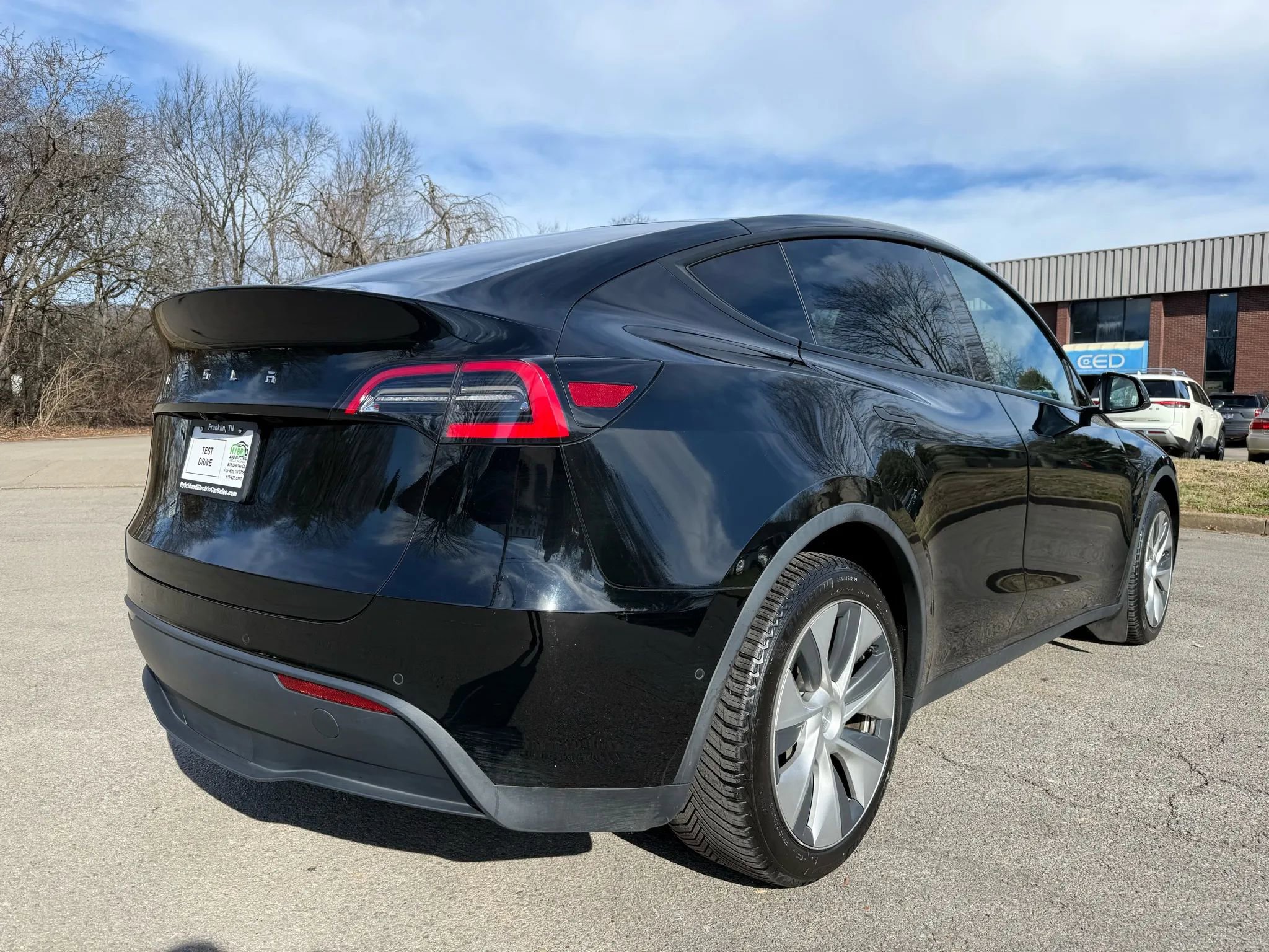 Used 2021 Tesla Model Y Long Range image 6