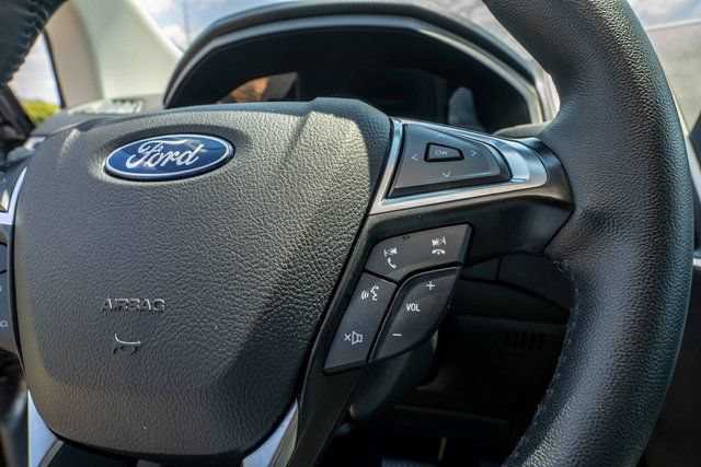 Used 2024 Ford Edge SEL AWD/4WD image 12