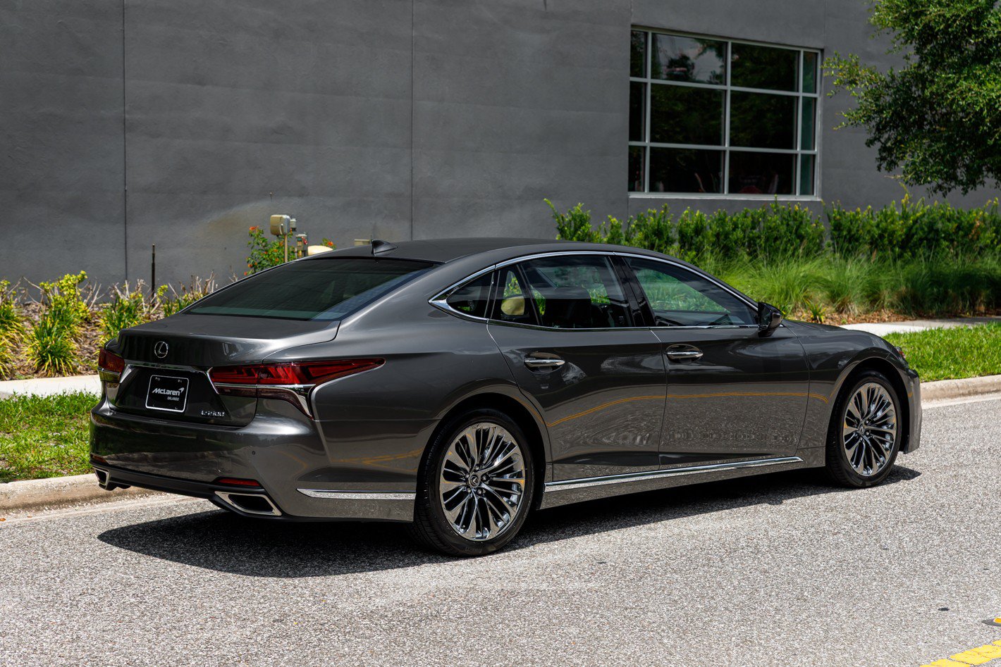 Used 2020 Lexus LS 500 w/ Interior Upgrade Package RWD image 10