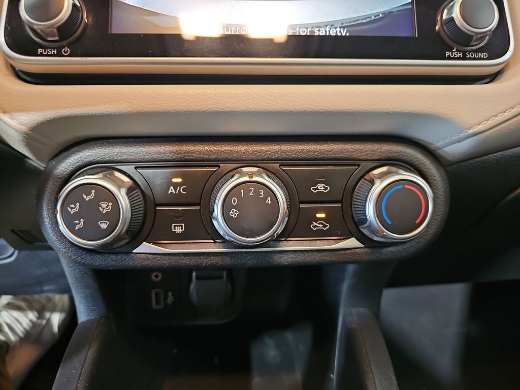 Used 2021 Nissan Versa SV FWD image 25