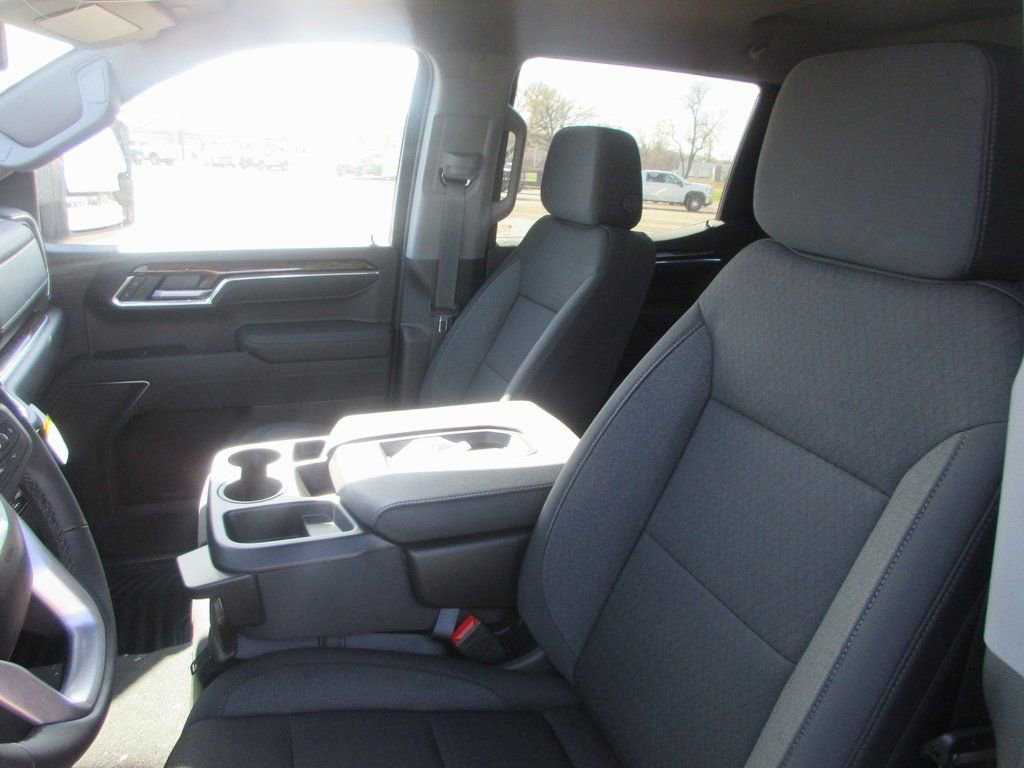 New 2026 GMC Sierra 1500 SLE w/ Max Trailering Package image 13