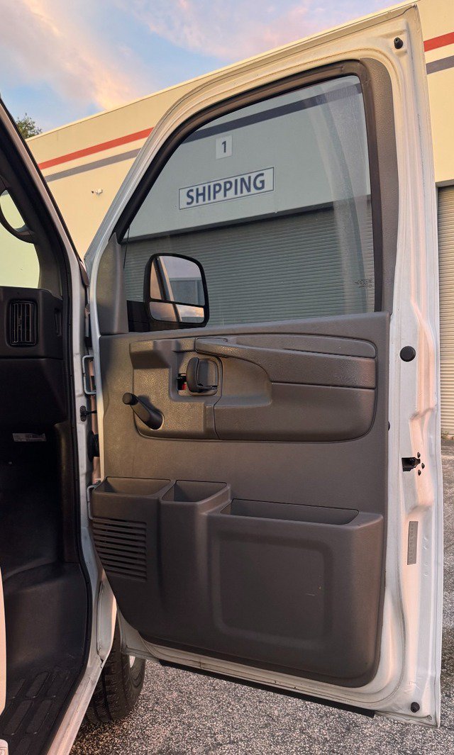 Used 2013 Chevrolet Express 2500 RWD image 24