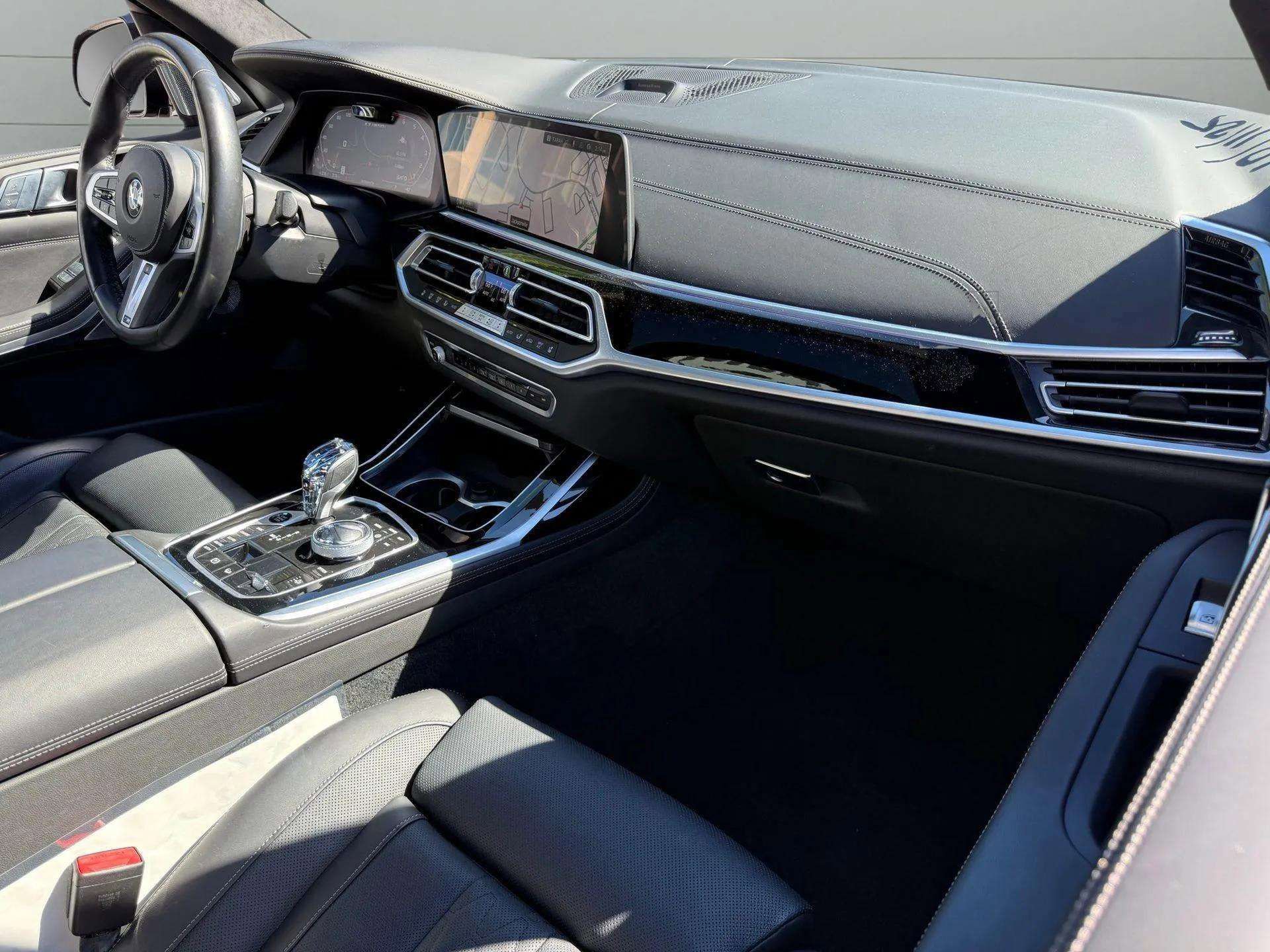 Used 2022 BMW X7 M50i video 2