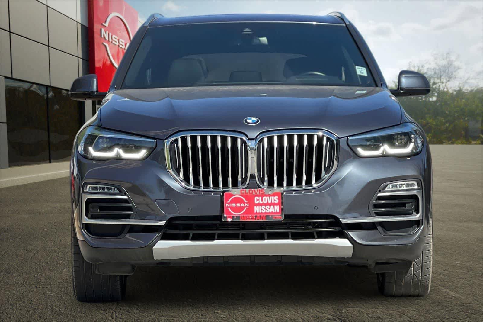 Used 2021 BMW X5 xDrive40i w/ Luxury Seating Package 2 image 11