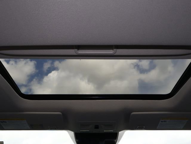 Used 2025 Ford Maverick Lariat w/ Black Appearance Package image 13