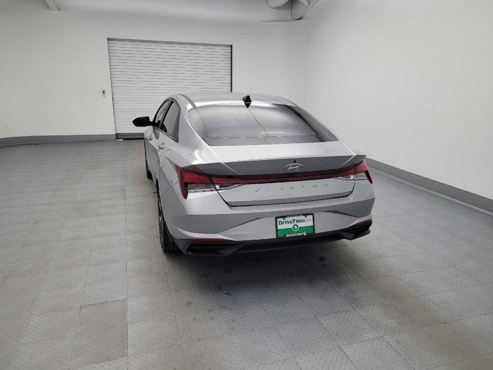 Used 2023 Hyundai Elantra SEL w/ Convenience Package image 6