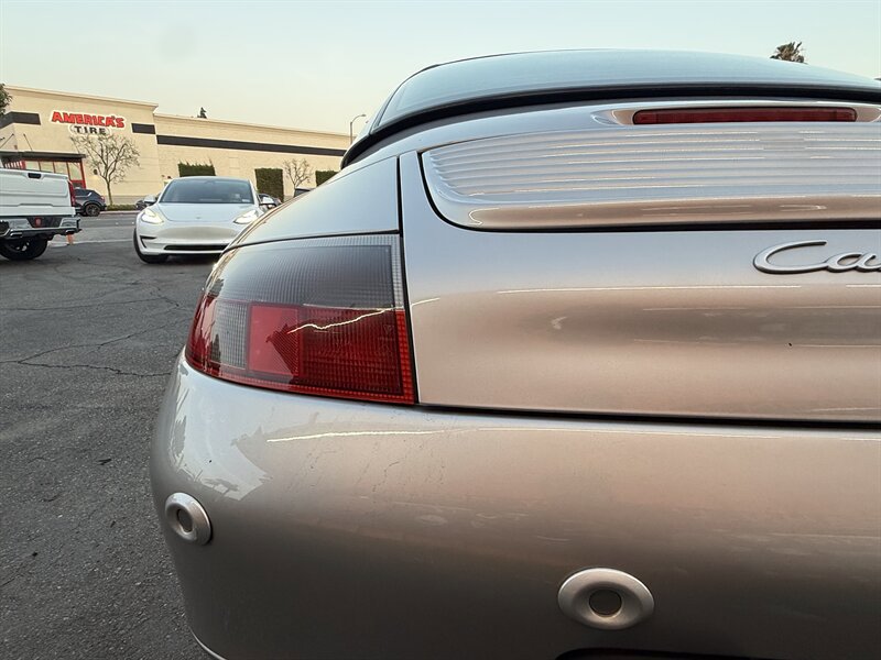 Used 2000 Porsche 911 Carrera RWD image 17