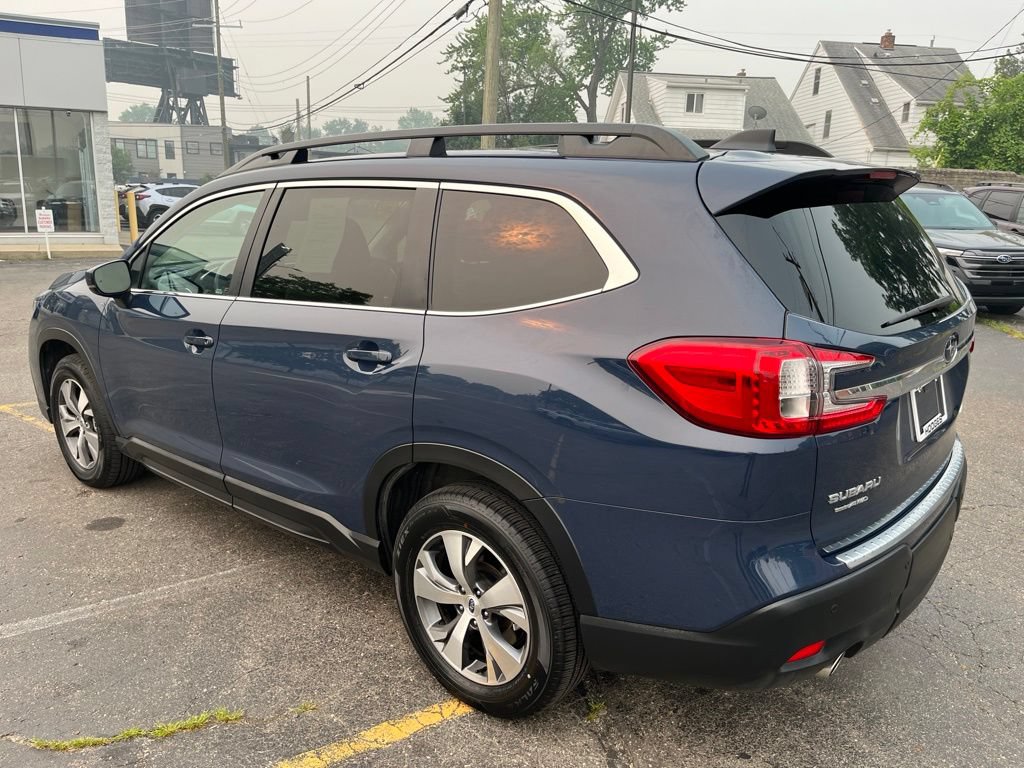 Certified 2025 Subaru Ascent Premium w/ Premium Package AWD/4WD image 8