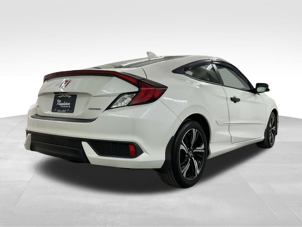 Used 2017 Honda Civic Touring image 3
